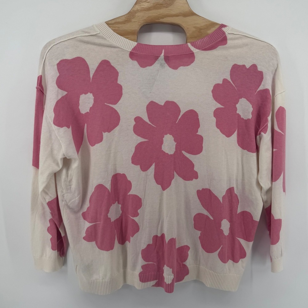 Torrid Sweater Womens 2 2X White Pink Floral V-Neck Pullover Cotton Blend New - Picture 2 of 8
